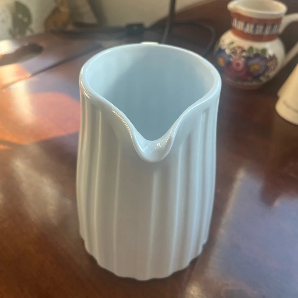 Crate & Barrel Ribbed White Ceramic Milk Creamer 5